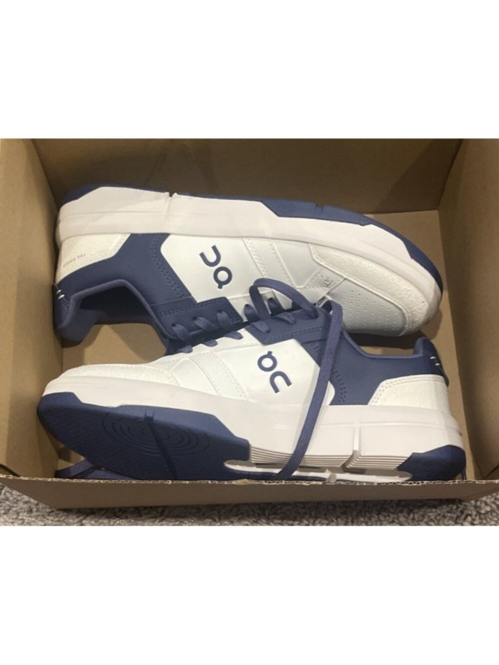 On The Roger Clubhouse White Acai Blue Sneaker 3MF10541534 Men's Size 7.5